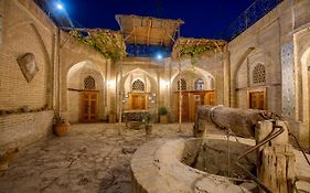 Khurjin Hotel